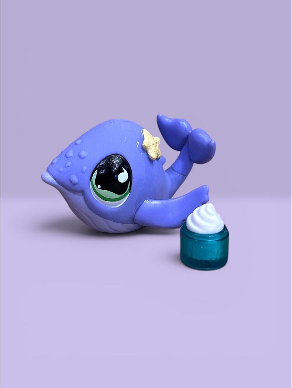 Littlest Pet Shop LPS Whale #644 with Accessory